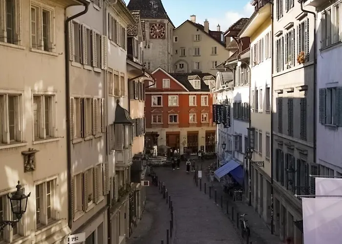Charming Historical In Center Oldtown Zürich