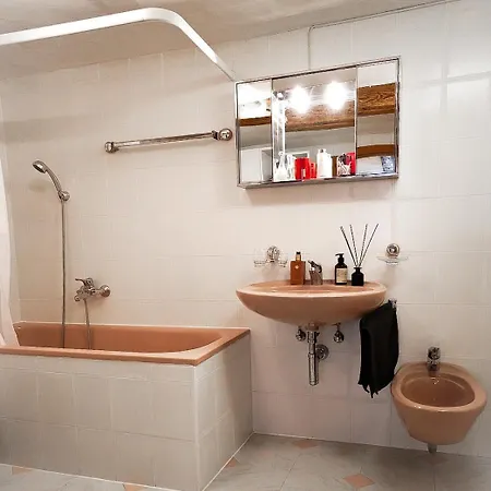 Charming Historical In Center Oldtown *