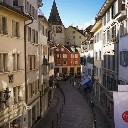 Charming Historical In Center Oldtown Zúrich