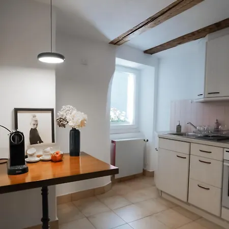 Charming Historical In Center Oldtown