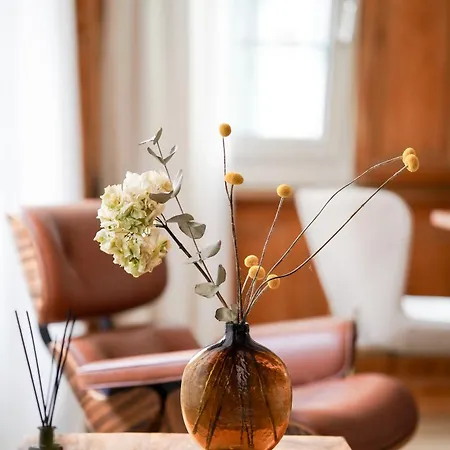 Charming Historical In Center Oldtown Apartment Zurich